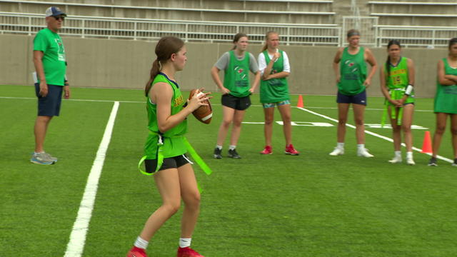 raw-sun-girls-flag-fb-championship-blake-cashman-broll-verdon-mohs.jpg 